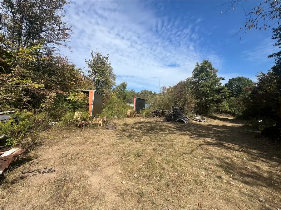 51 Mcmichael Rd, Carnegie, PA 15106 - Image #3