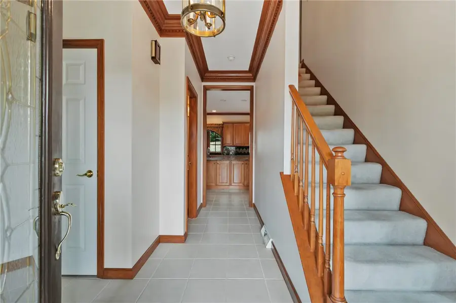 7069 Bennington Woods Dr, Allison Park, PA 15237 - Image #2