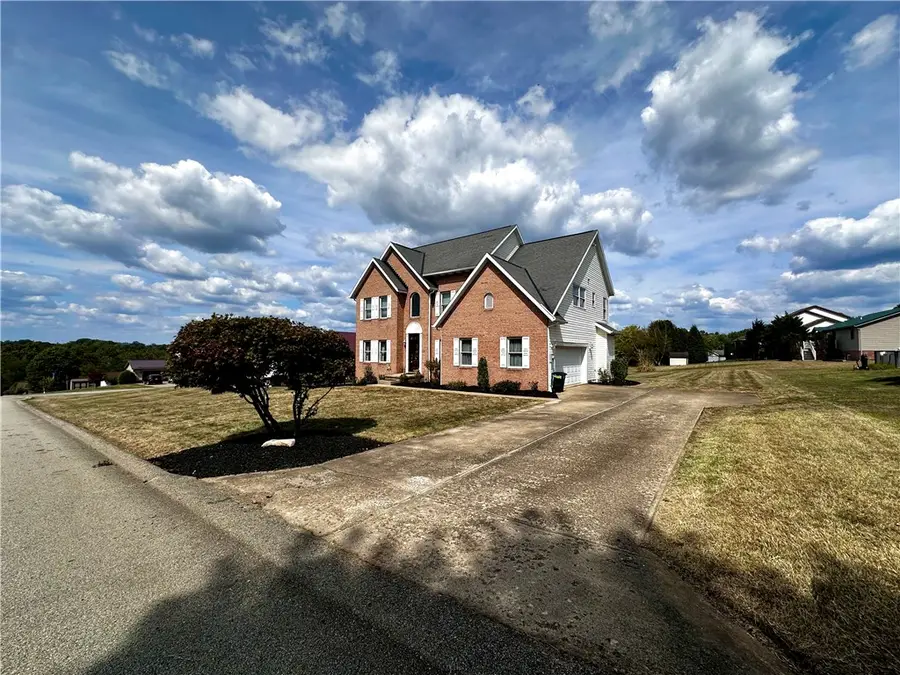 1019 Kimberly Dr, Hopwood, PA 15401 - Image #3