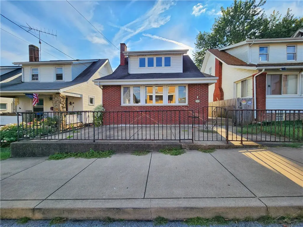 424 Pennsylvania Ave, Rochester, PA 15074 - Image #1