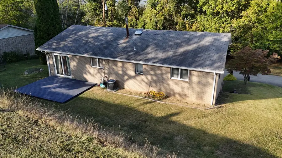 344 Jo Ann Dr, Monessen, PA 15062 - Image #3