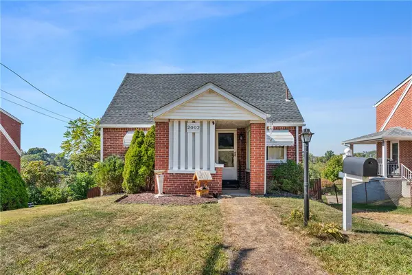 2002 Vermont Ave, West Mifflin, PA 15122