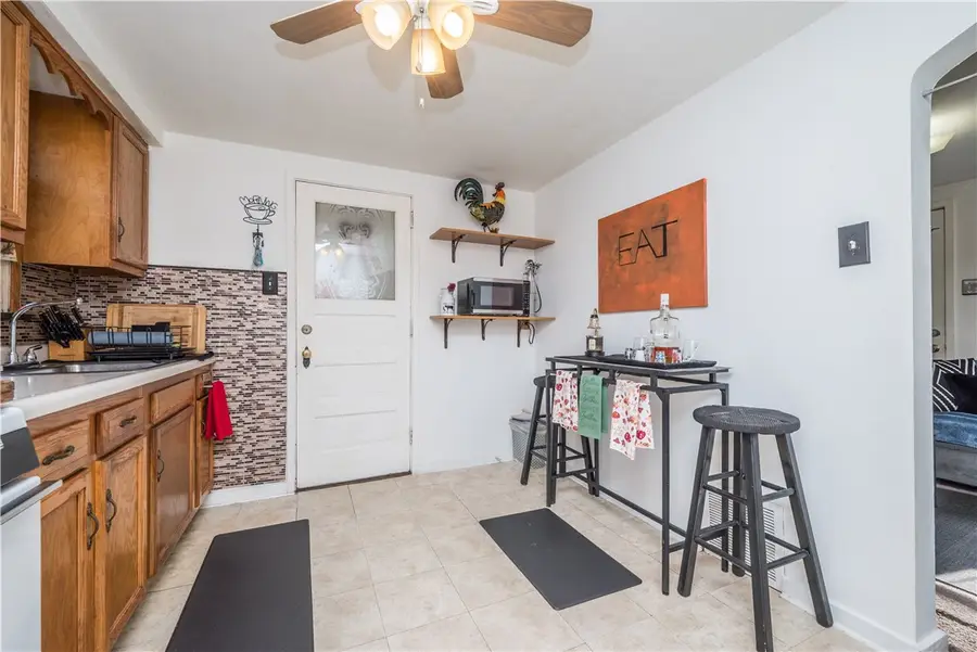 3850 Sunview Drive, Brentwood, PA 15227 - Image #2