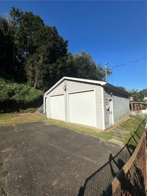 3221 Stafford St, Pittsburgh, PA 15204 - Image #2