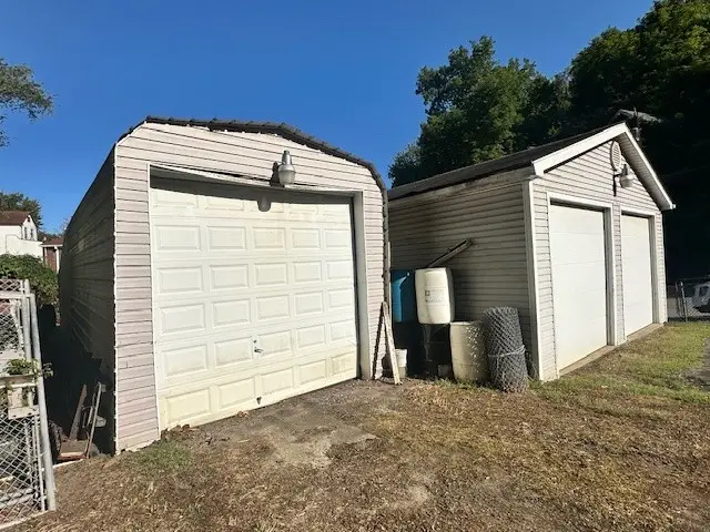 3221 Stafford St, Pittsburgh, PA 15204 - Image #3