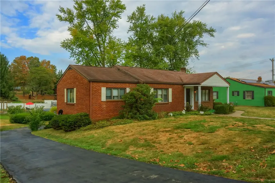 5202 Harvard Drive, Hopewell, PA 15001 - Image #2