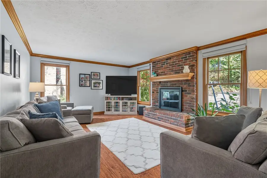 122 Rippling Brook Drive, Ohio, PA 15143 - Image #2