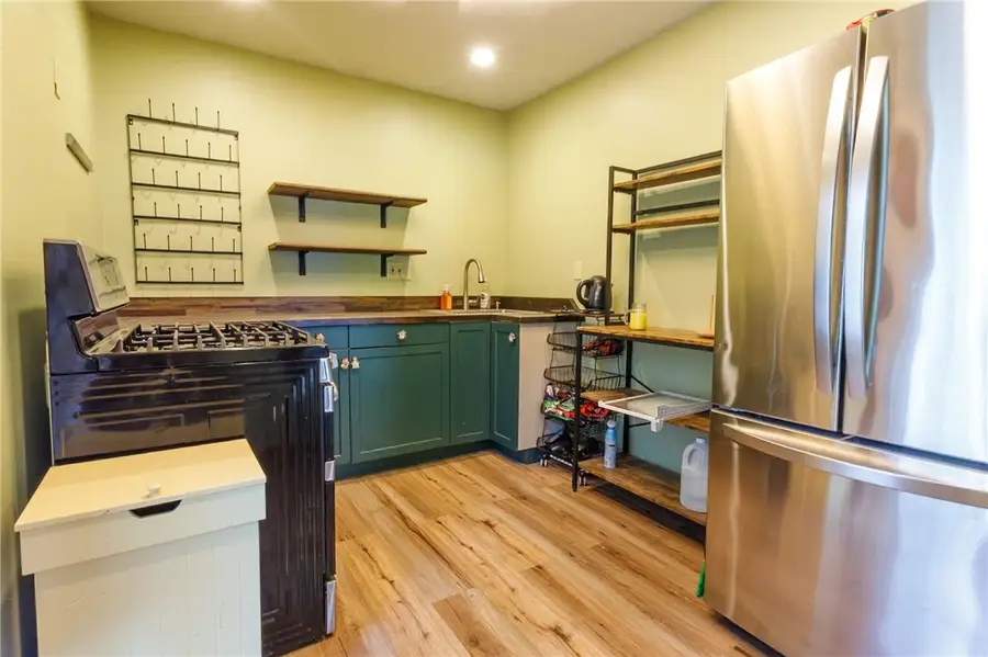 1669 Edgebrook Ave, Pittsburgh, PA 15226 - #2