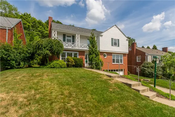 1413 Terrace Dr, Mt Lebanon, PA 15228