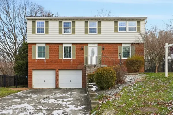 135 Pinehurst Dr, Economy, PA 15042