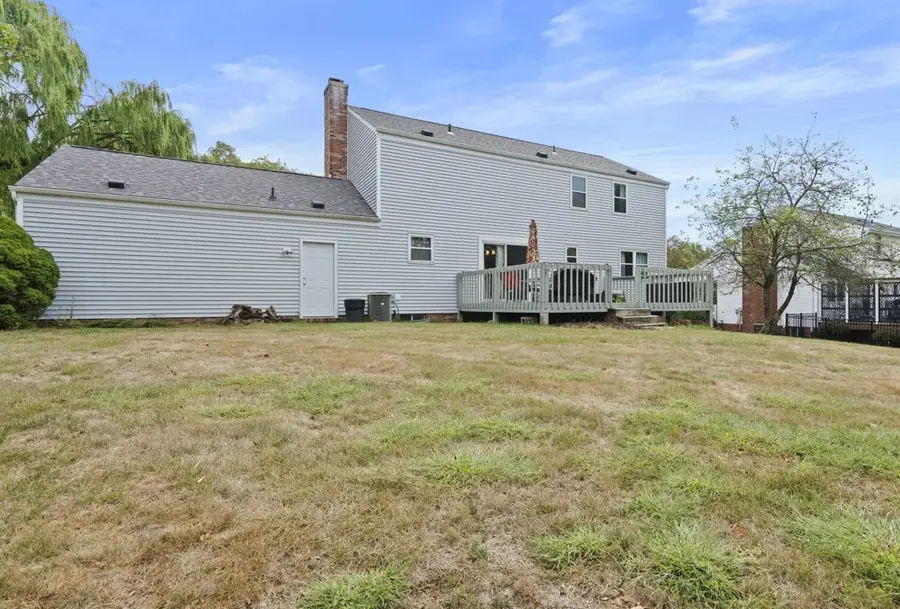 5096 Fountainwood Dr, Hampton, PA 15044 - Image #3