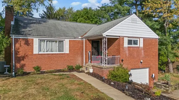 108 W Marshall Dr, O'Hara, PA 15215