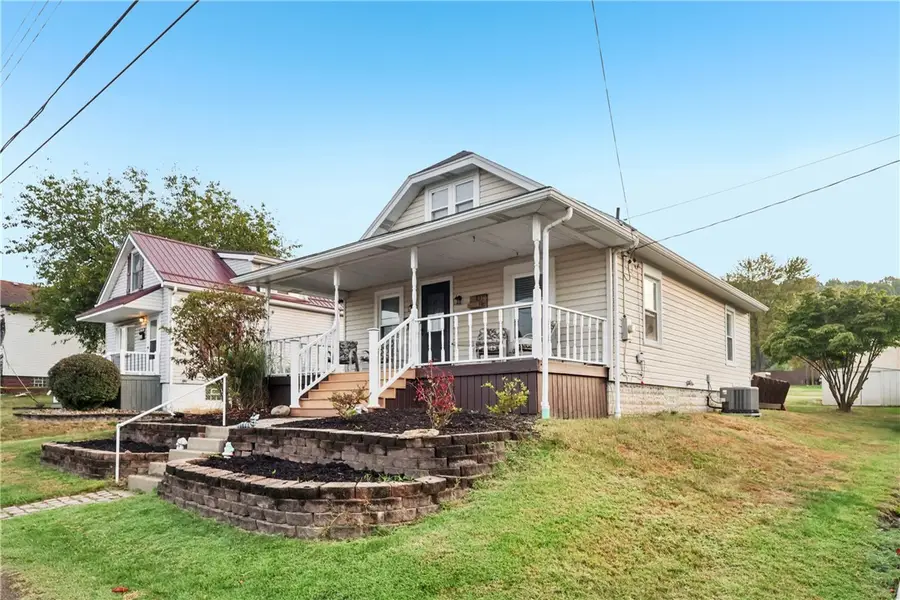 1370 Charlotte Avenue, Rochester Township, PA 15074 - Image #2