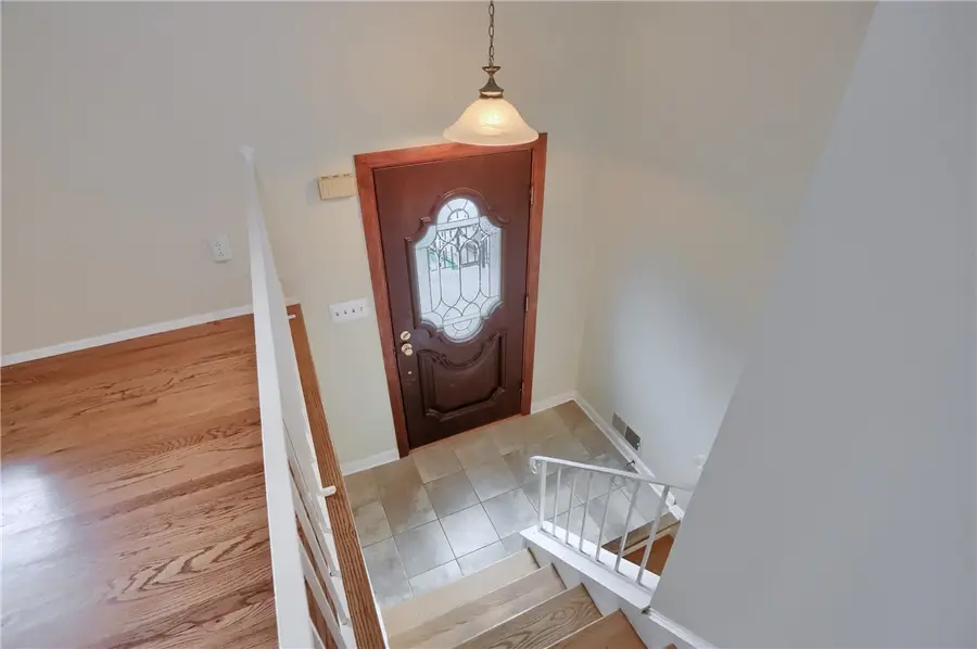 5005 Windover Dr, Robinson Township, PA 15205 - Image #2