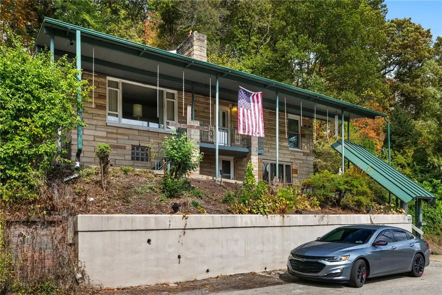 1252 Sharon St, Aliquippa, PA 15001 - Image #3