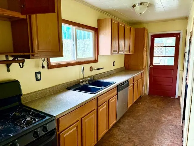 412 E Cedar, Connellsville, PA 15425 - Image #2