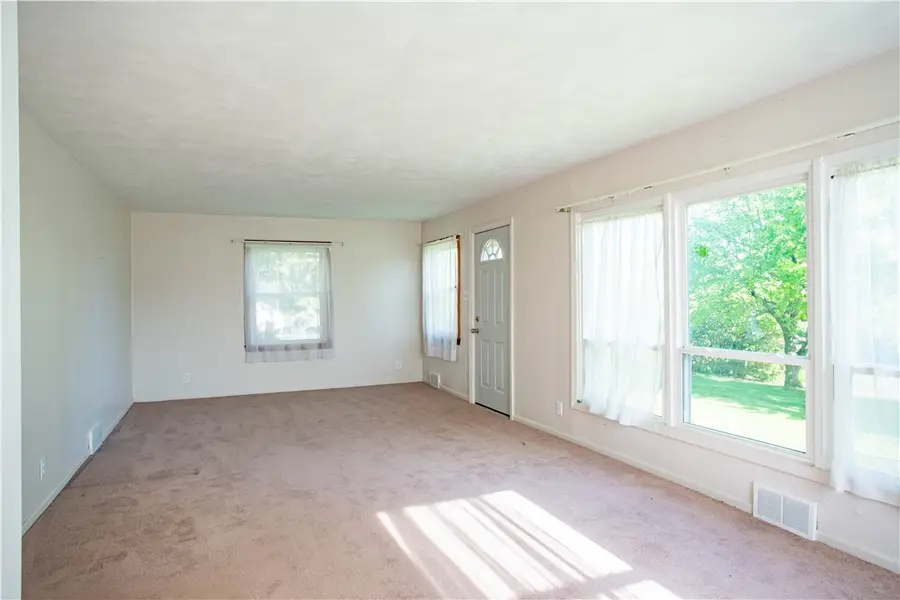 3170 Dutch Ridge Rd, Brighton Township, PA 15009 - Image #2