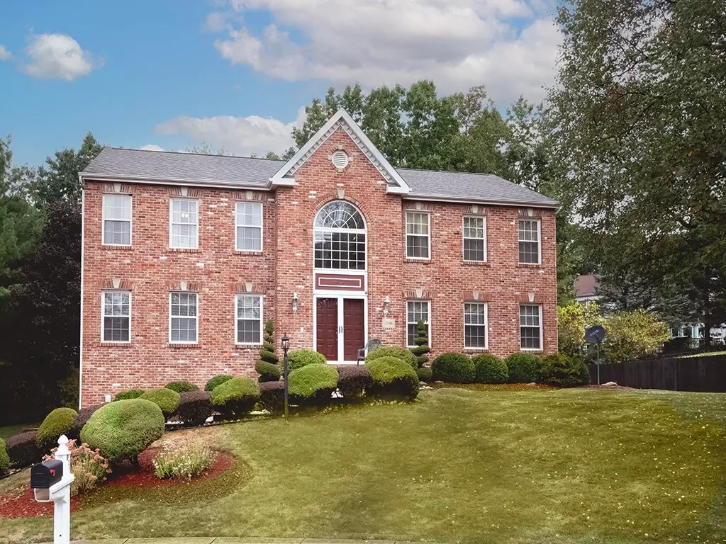 246 Jaclyn Dr, Cranberry Township, PA 16066 - Image #1