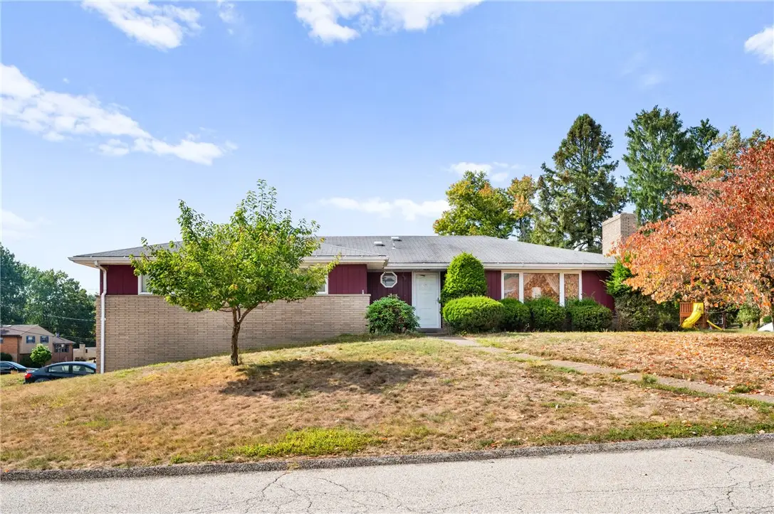 2 Sedum Dr, Shaler, PA 15209 - Image #1