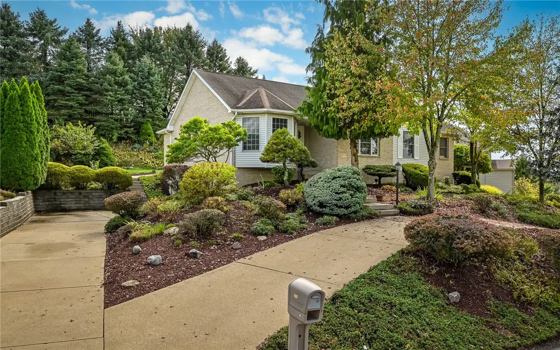 520 Old Fayette Trail, South Fayette, PA 15071 - Image #1