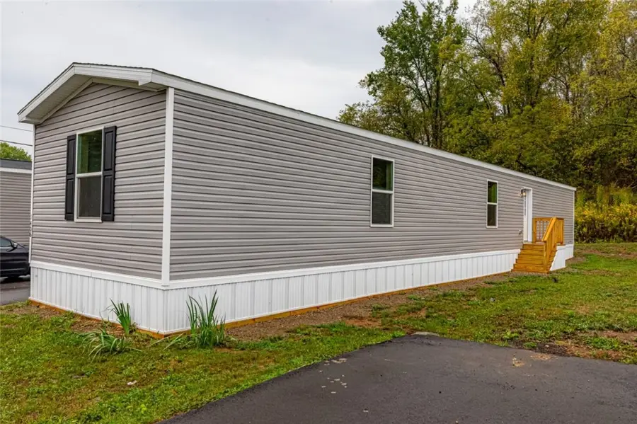 1406 A Hidden Valley Dr, Robinson, PA 15019 - Image #2