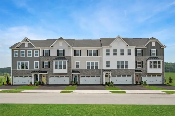 101 Ironwood Street, Zelienople Boro, PA 16063