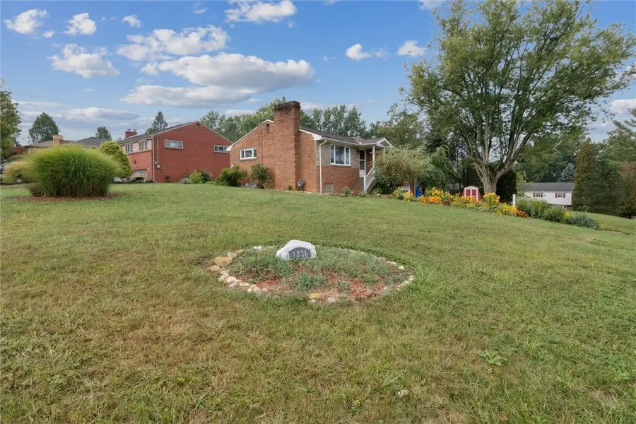 1236 Fox Terrier Dr, Bethel Park, PA 15102 - Image #3