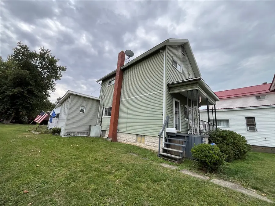 321 E Union St, Punxsutawney, PA 15767 - #2