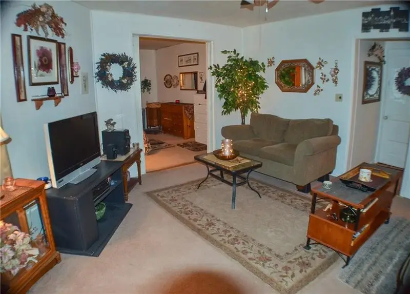 411 N. Pa Avenue, Apollo, PA 15613 - Image #2