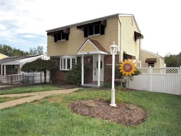 43 Pine Valley Dr, Penn Hills, PA 15235