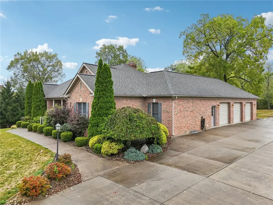 2210 Skyhill Road, Edinburg, PA 16116 - Image #3