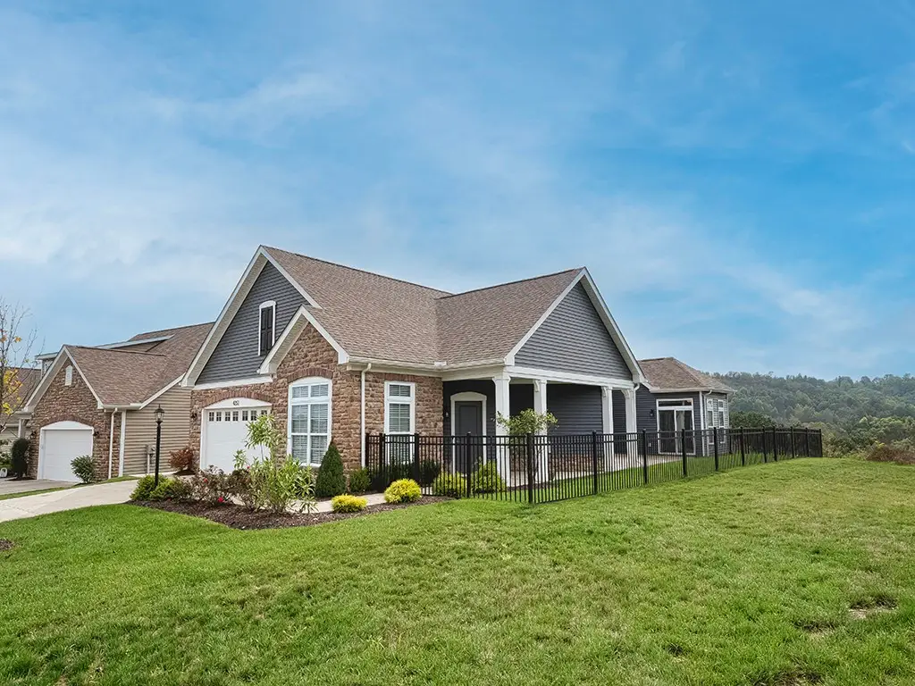 4252 Hawthorn Drive, South Park, PA 15129 - Image #1