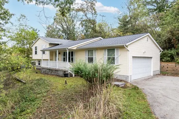 2432 W Hardies Rd, Hampton, PA 15044 - Image #1