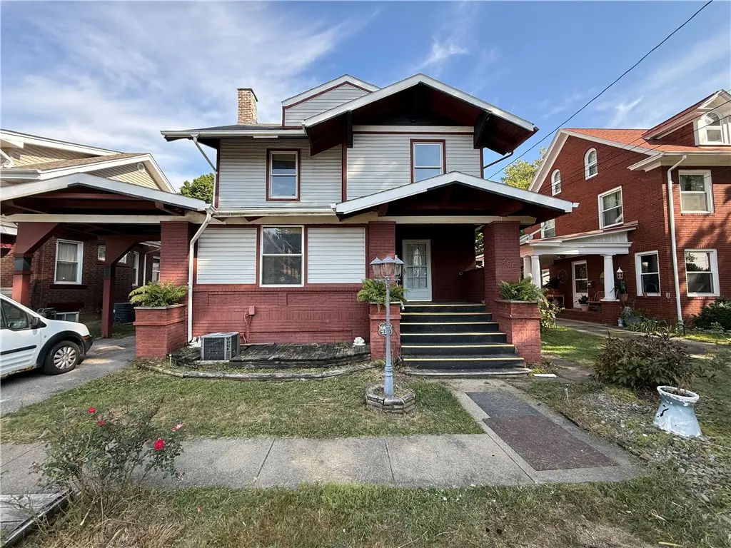 205 E Winter Ave, New Castle, PA 16101 - Image #1