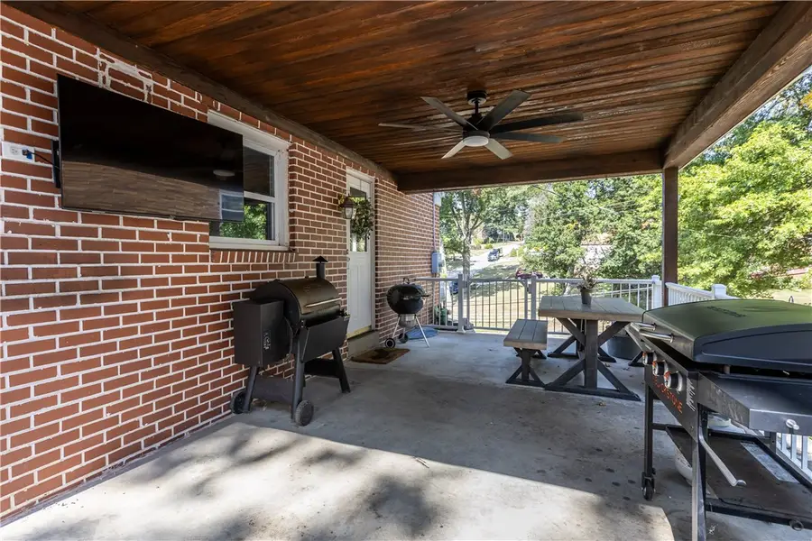 5857 Kings School Rd, Bethel Park, PA 15102 - Image #3