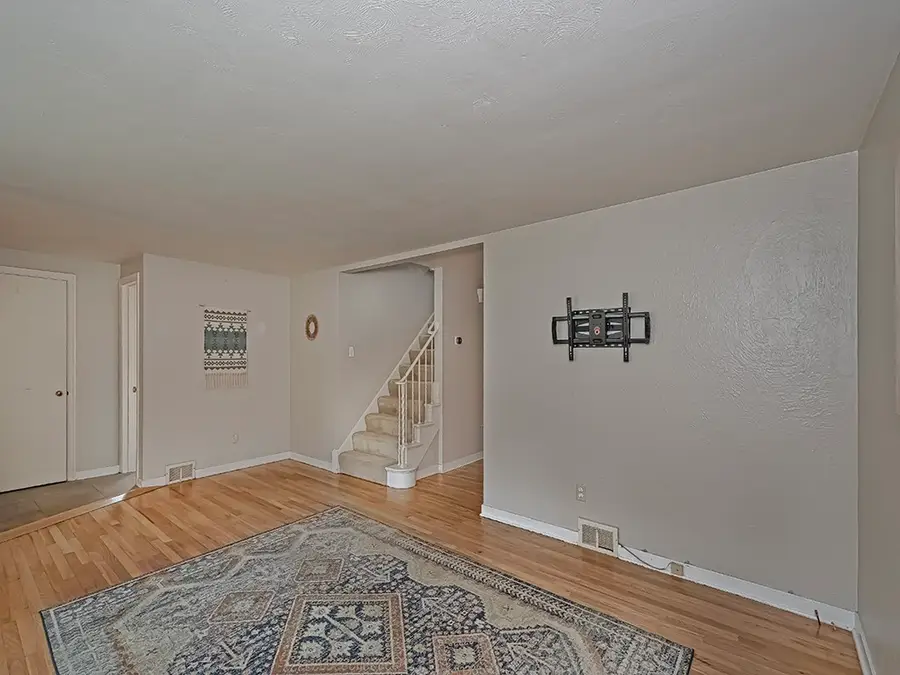 200 Ryan Dr, Scott Township, PA 15220 - Image #3