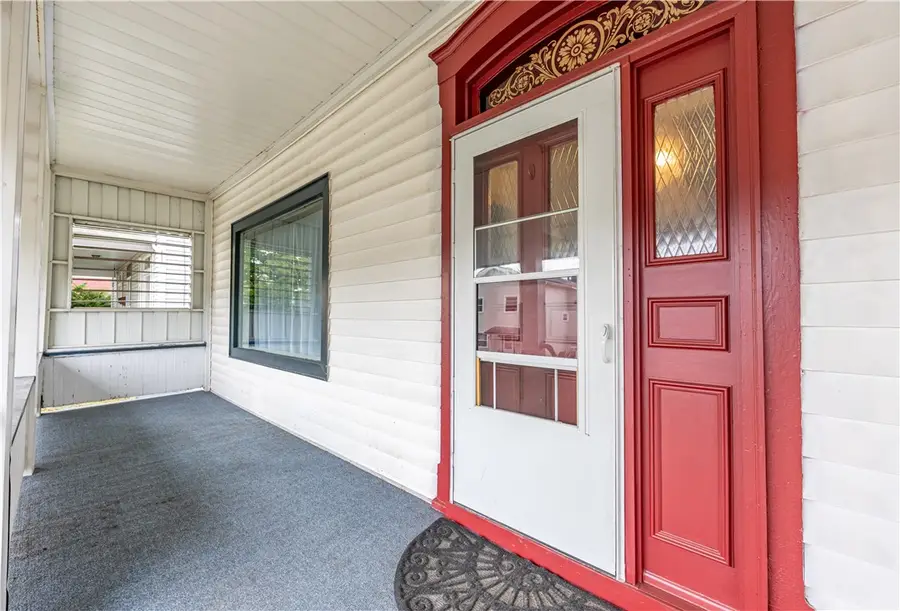 317 Grant Ave, Leechburg, PA 15656 - #2