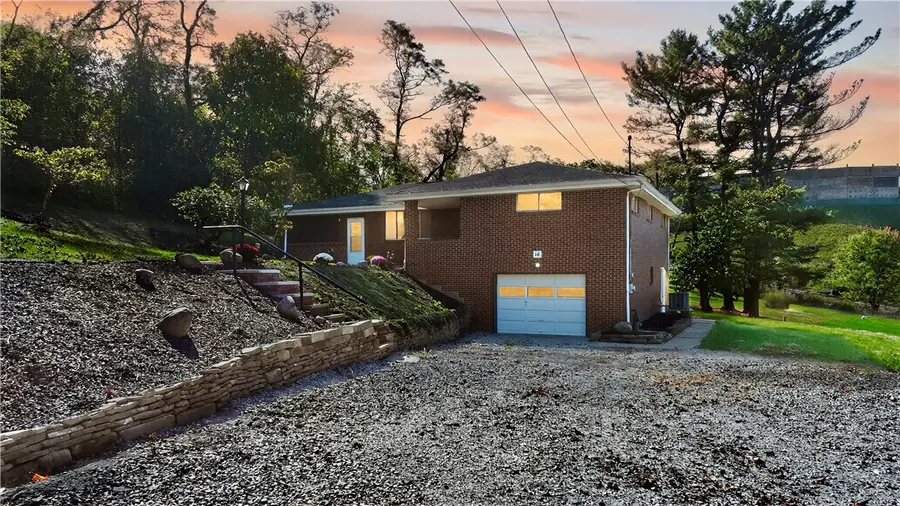 14 Holt Dr, Union, PA 15332 - Image #2