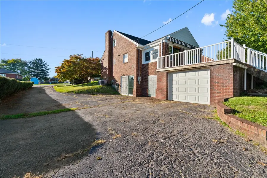 309 Thorne St, Houston, PA 15342 - Image #2