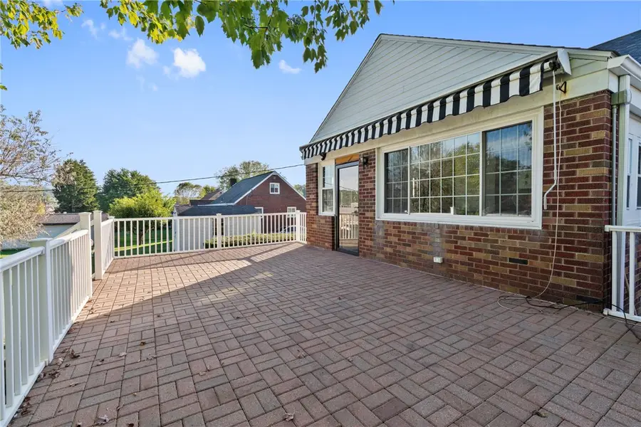 309 Thorne St, Houston, PA 15342 - Image #3