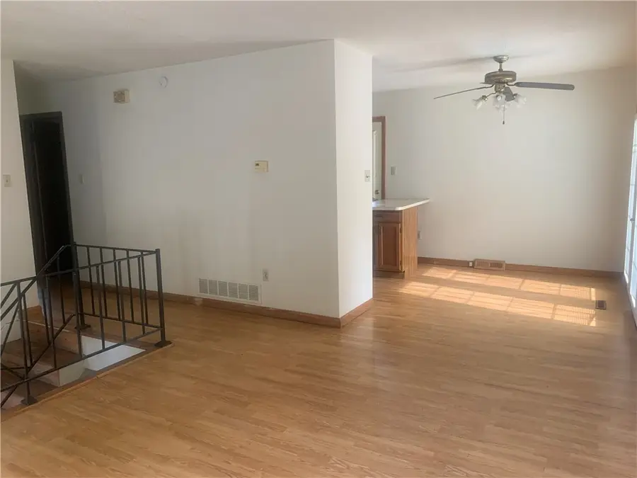 700 Hiland Ave, Coraopolis, PA 15108 - Image #3