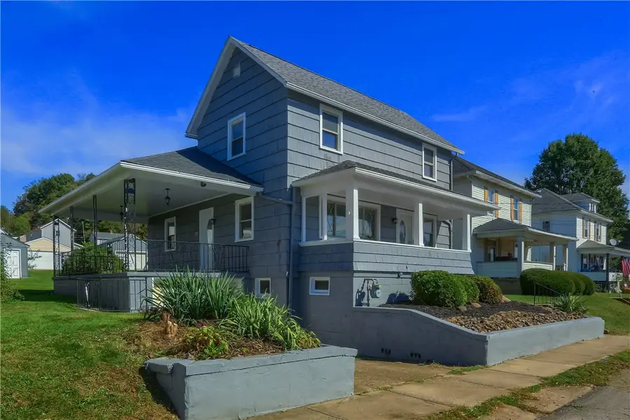 412 Orchard Ave, Ellwood City, PA 16117 - Image #3