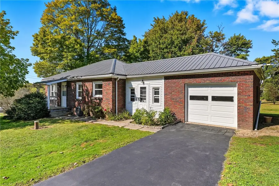 105 Williamson Rd, Hempfield, PA 16125 - Image #3