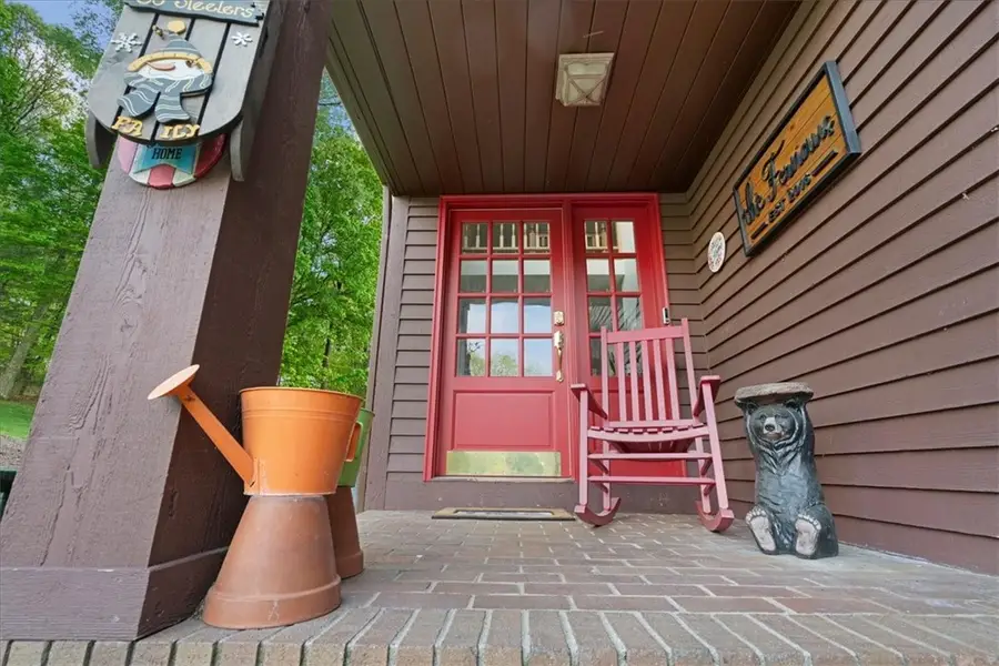 136 Heldon Dr, Coraopolis, PA 15108 - #3