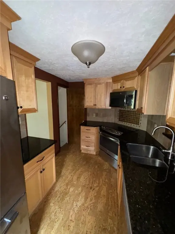 813 Maine St, Forest Hills, PA 15221 - Image #3