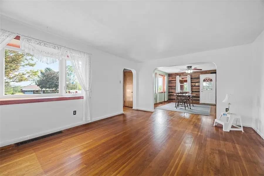 42 Fezell, New Sewickley, PA 15042 - Image #3