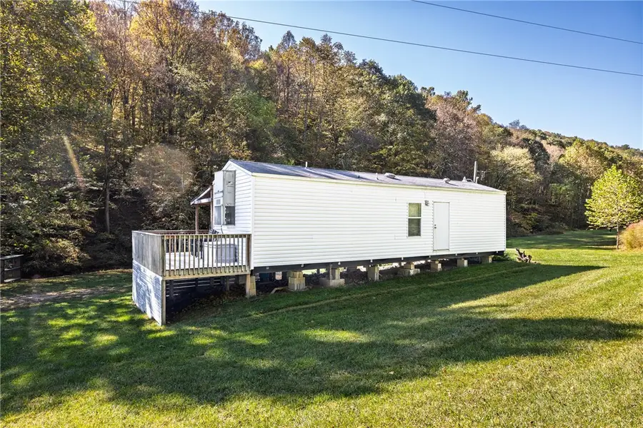 476 Hewitt Run Road, Wind Ridge, PA 15380 - Image #2