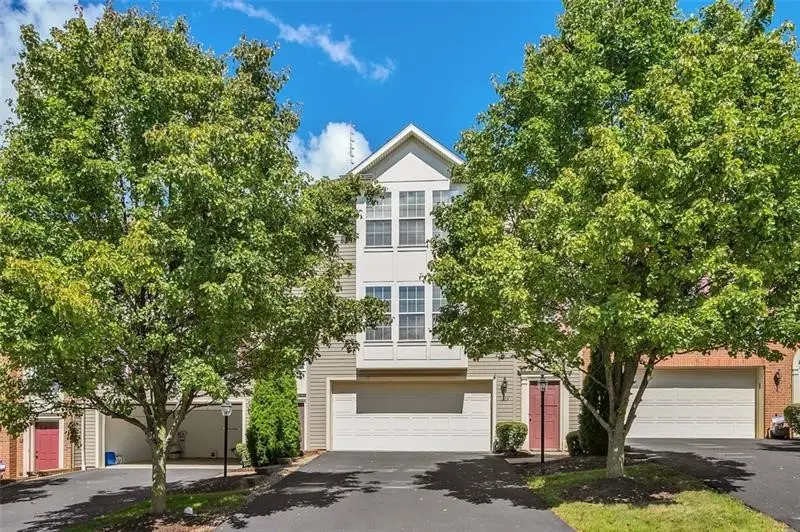 1305 Michael Drive, Baldwin, PA 15227 - Image #1