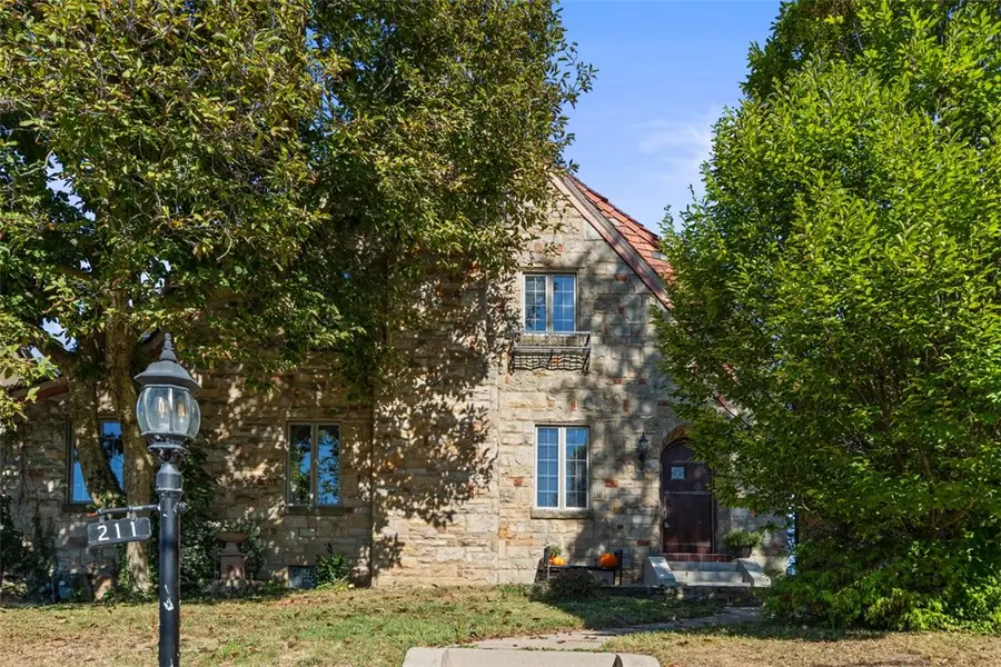 211 Outlook Dr., Mount Lebanon Township, PA 15228 - Image #3