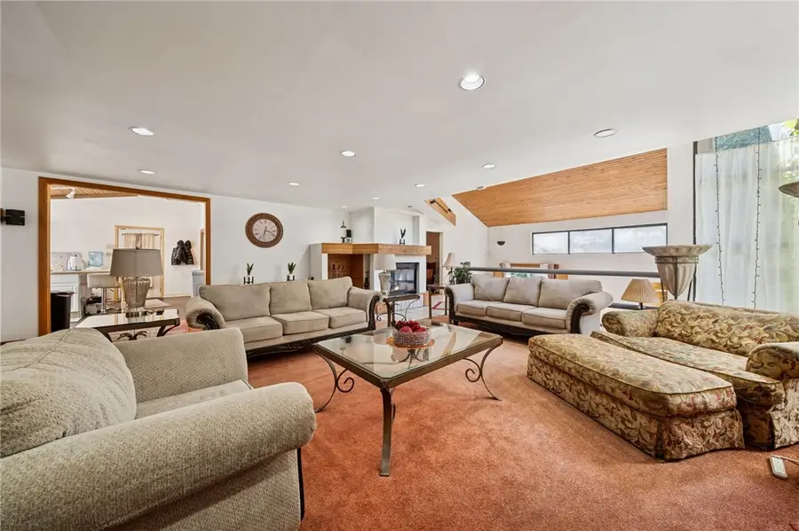 824 Magnus Ln, North Huntingdon, PA 15642 - Image #3